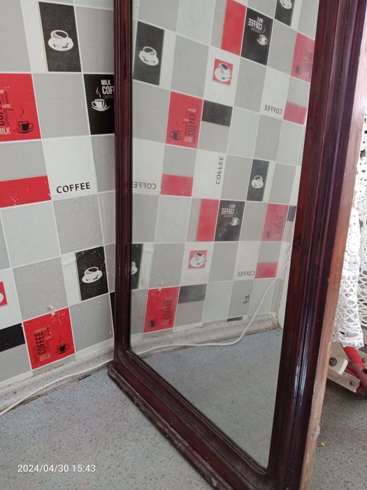 Старовинне дзеркало.