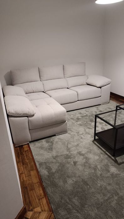 Sofá moderno 3 lugares + chaiselong  – como novo