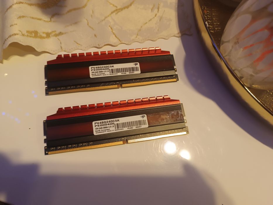Pamięć ram 2x4gb ddr4, 2400hz, cl15