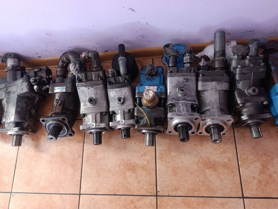 Аксіально-поршневі насоси