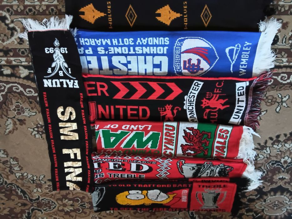 Шарфи футбольних клубів  -  по 300 грн