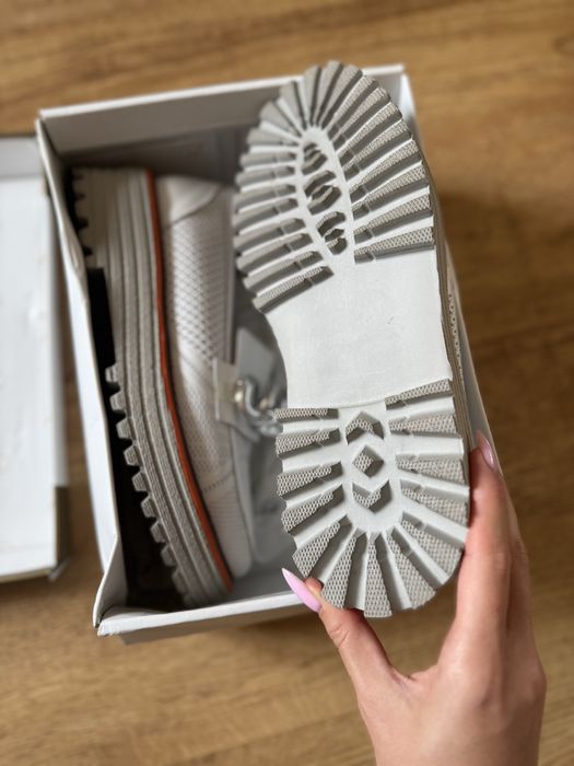 Лофери весна- літо