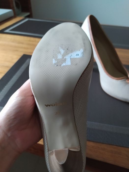 Brazowo-kremowe szpilki