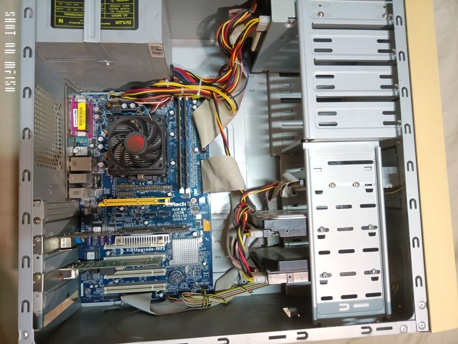 Продам ПК. Sempron 2600+ 1.5гб. 350w. Windows 7.