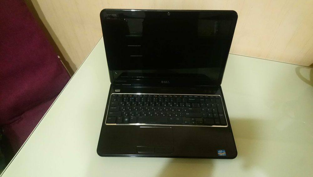 DELL Inspiron N5110.  Intel Core i3-2330M,  8GB, Nvidia GeForce GT525M