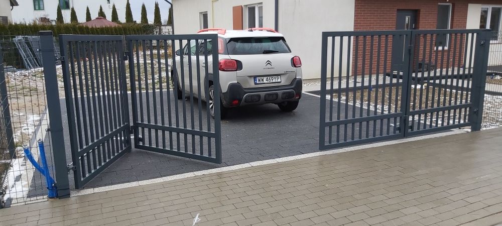 Brama harmonijkowa składana