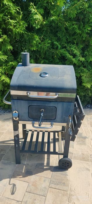 Sprzedam grill węglowy