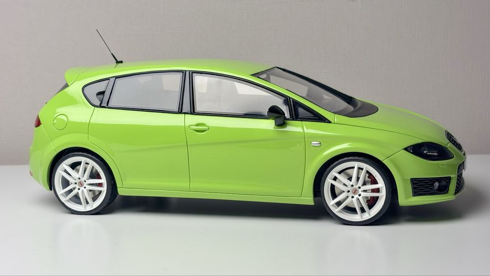 1/18 2010 Seat Leon Cupra R Kiwi Green Otto Models OT404