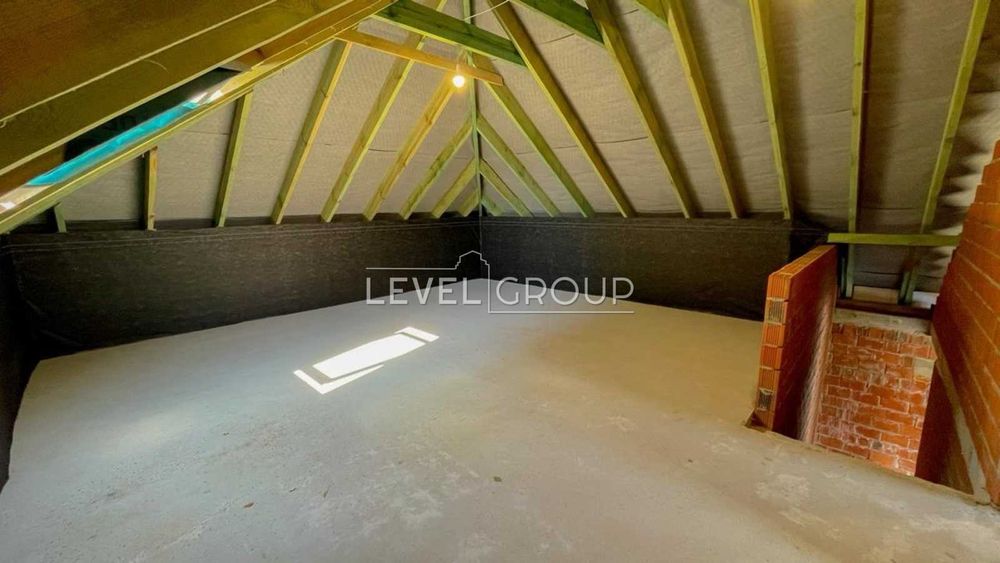 Продаж двоповерхового будинку в с. Іванковичі Київська область