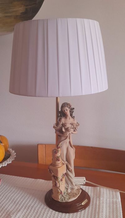 Candeeiro de mesa Vintage, marca escorpião de ouro.