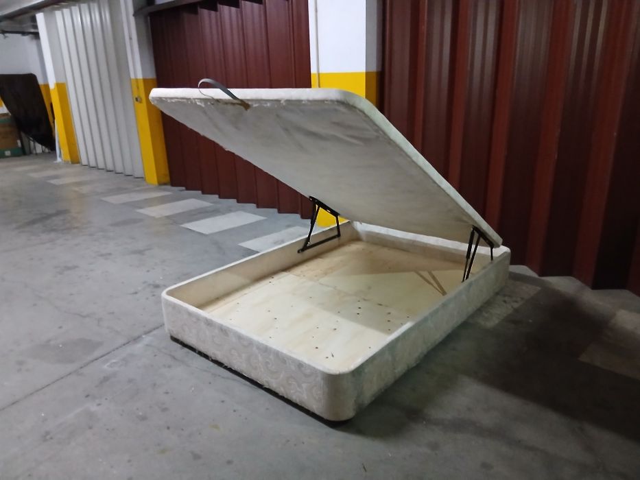 Sommier estrado elevatorio com colchão