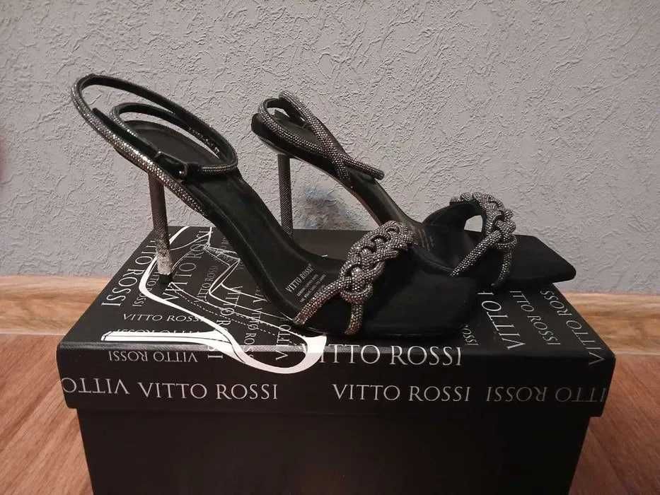 Босоніжки Vitto Rossi зі стразами (розмір 37/23.5 см)