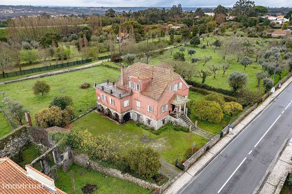 Moradia T5 para venda