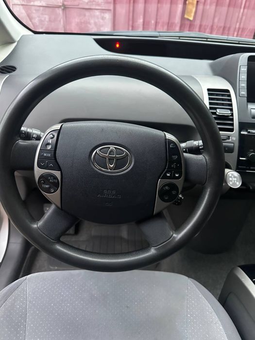 Продам Toyota Prius 2005 гібрид