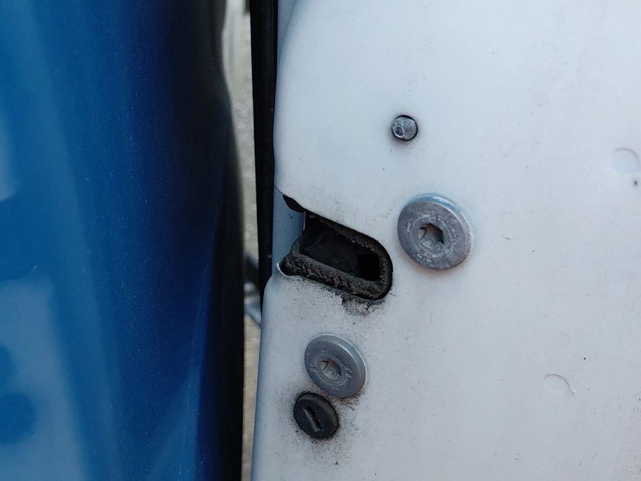 Fechadura / fecho porta lateral direita PEUGEOT Partner II