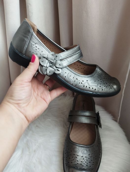 NOWE buty Cushion Walk Carrie, rozmiar 39, KOLOR CYNOWY