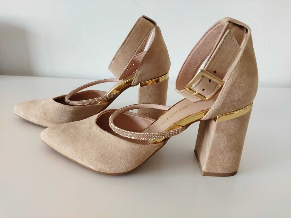 Sapatos bege, tamanho 36 em ótimo estado
