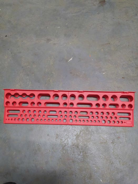 Organizador de chaves de fendas e alicates