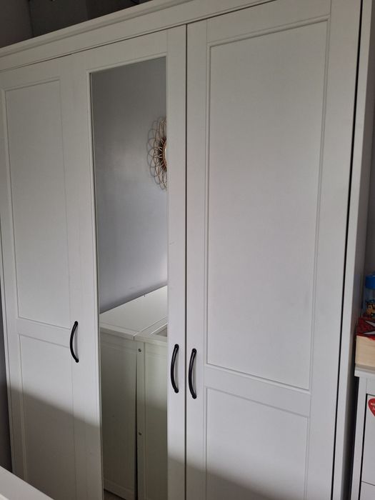 Szafa z lustrem Songesant Ikea