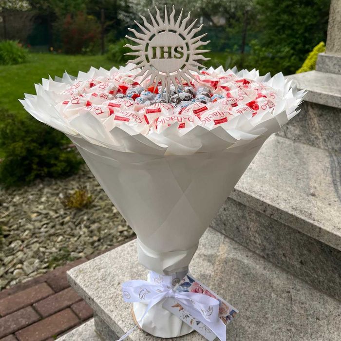 Bukiet ze słodyczy dla dziecka na Komunię. Prezent. Pamiątka Komunia