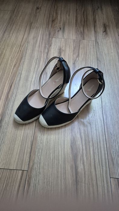 Sandały na koturnie espadryle czarne