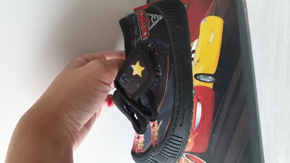 Papucie kapcie buty po domu dziecięce bajka auta mcqueen r. 22