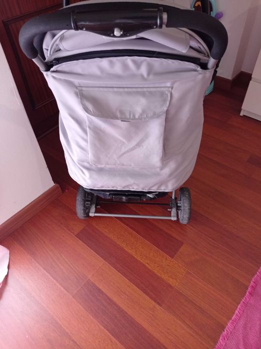 Carrinho com ovo zippy