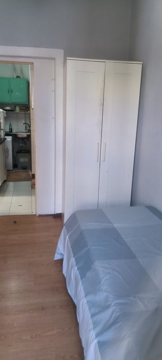 Quarto bem localizado bairro alto