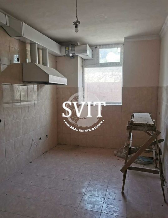 Продам комерційне приміщення Франка