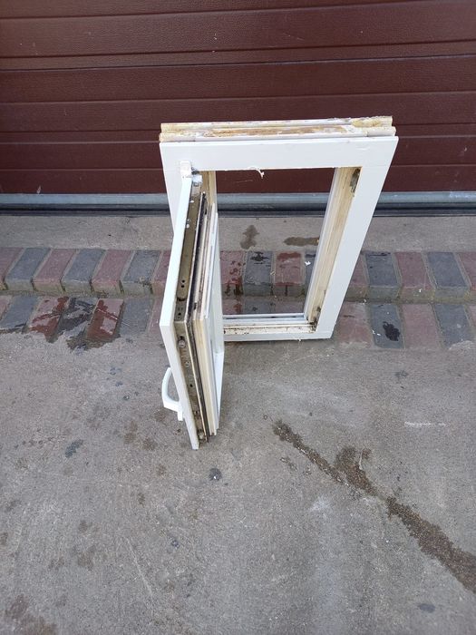 Drewniane małe okna do łazienki korytarza białe 43x73 DOWÓZ CAŁY KRAJ