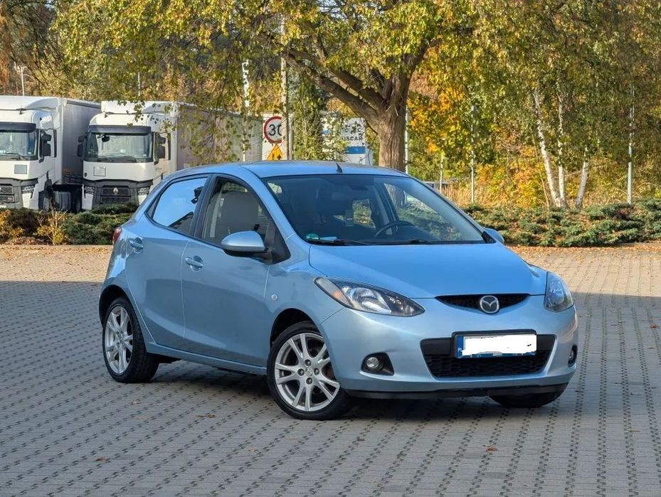 Mazda 2 Ładna Mazda 2  klimatronic 2008 r