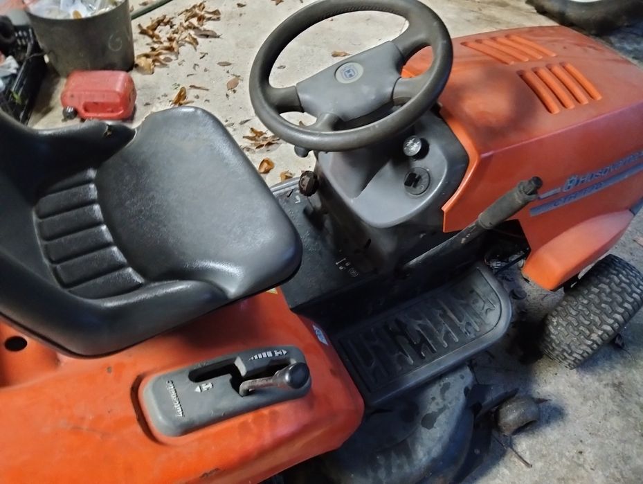 Trator relva Husqvarna cth 170