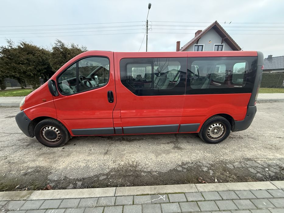 Renault Trafic 1.9 td 9- osobowy