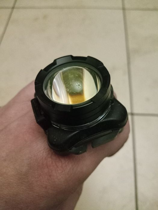 Ліхтар налобний тактичний