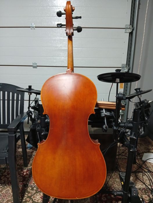 Віолончель 1/2 cello
