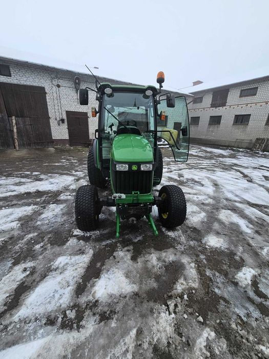 John Deere 4720 komunalny