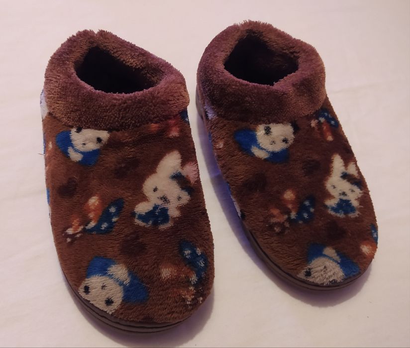 Pantufas tam. 34 a 35. Como Novas