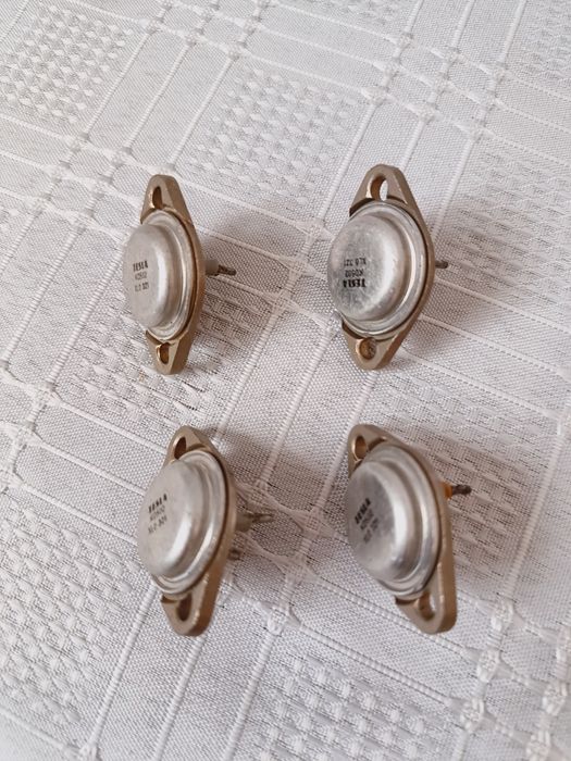 Tranzystory napięcia, Tesla, cztery sztuki