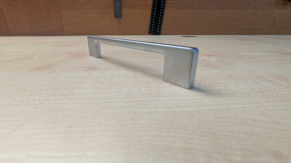 uchwyt metalowy rozstaw 128mm