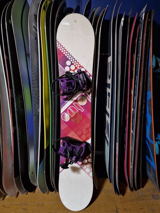 Deska snowboardowa Salomon Lotus 147 cm wiazania raven