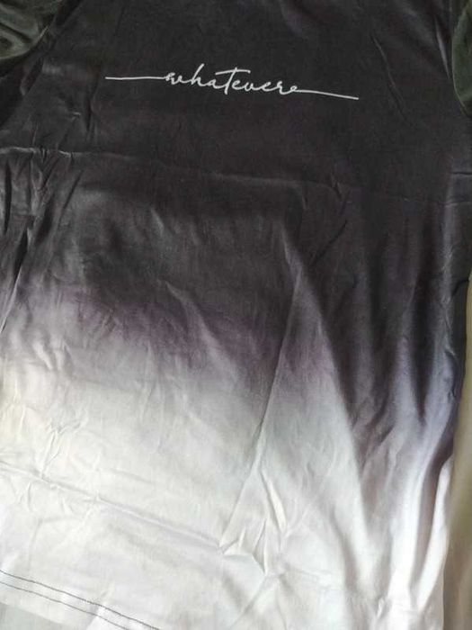 Camisola com gradiente preta e branca