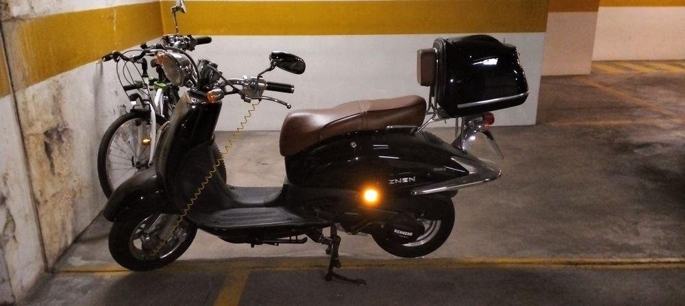 ZNEN Vitoria 125cc (2016) - APENAS 2 000 KM !