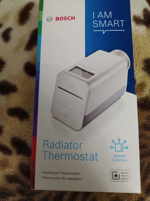 Термостат радіатора Bosch EasyControl Smart
Термо