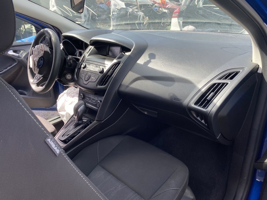 Торпеда панель подушка Ford Focus mk3 11-18