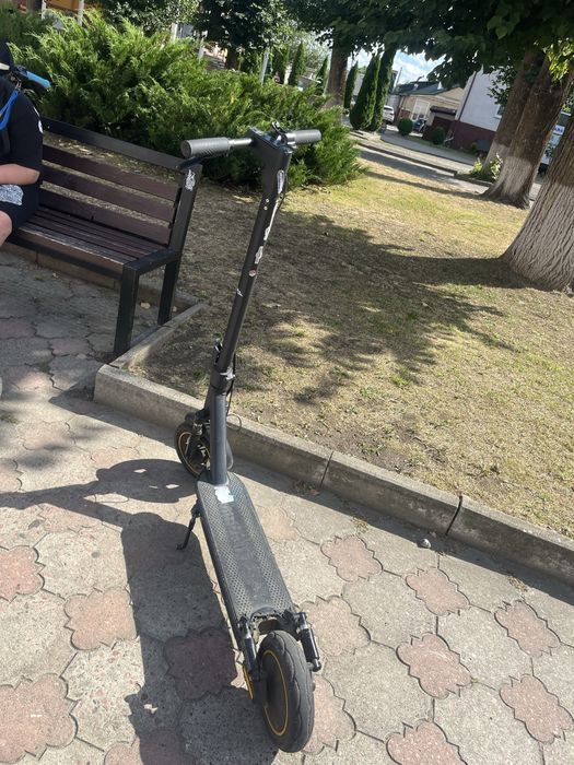 Електричний Самокат Aovopro
