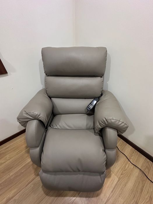 Vendo cadeirão reclinavel