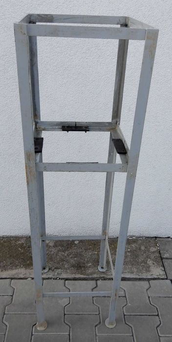 Stojak na butlę 11 kg .