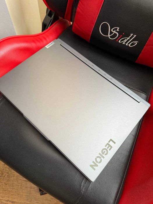 Ігровий ноутбук Lenovo Legion Slim 5 AHP9 Luna Grey як новий