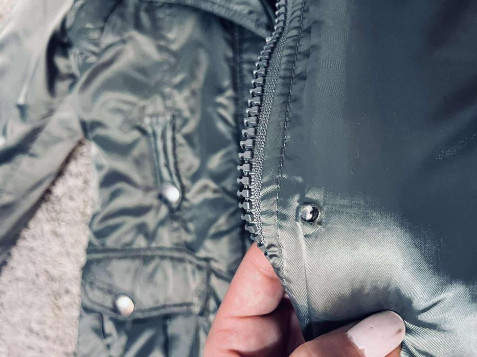 Piękna szara khaki kurtka s 36 ocieplana zimowa