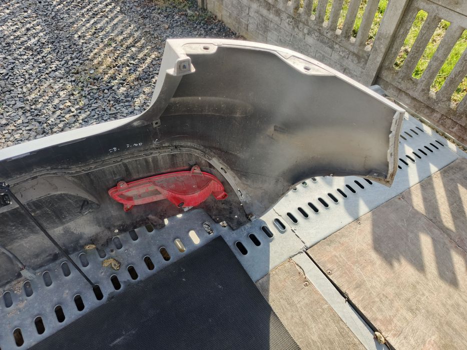 Kia Rio III zderzak tył 3D srebrny